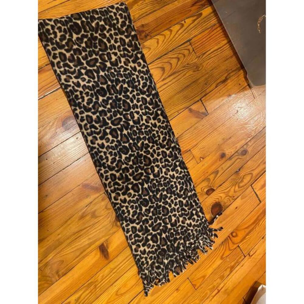 cheta print fleece scarf